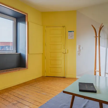 Apartment Vintage With Castle View By Lovelystay *