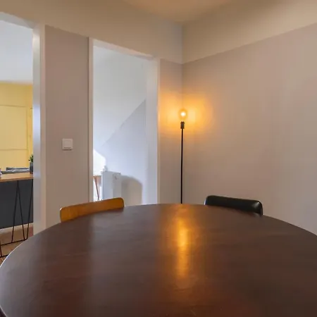 Vintage With Castle View By Lovelystay リスボン