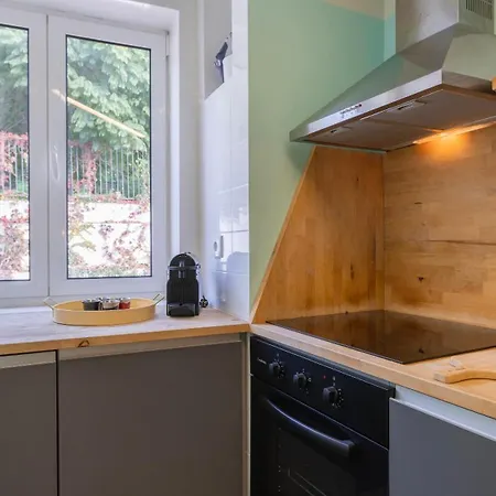 Vintage With Castle View By Lovelystay Apartmán Lisboa