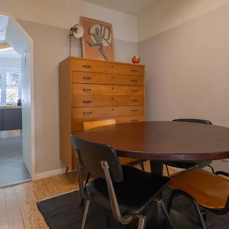 Vintage With Castle View By Lovelystay * Lisboa